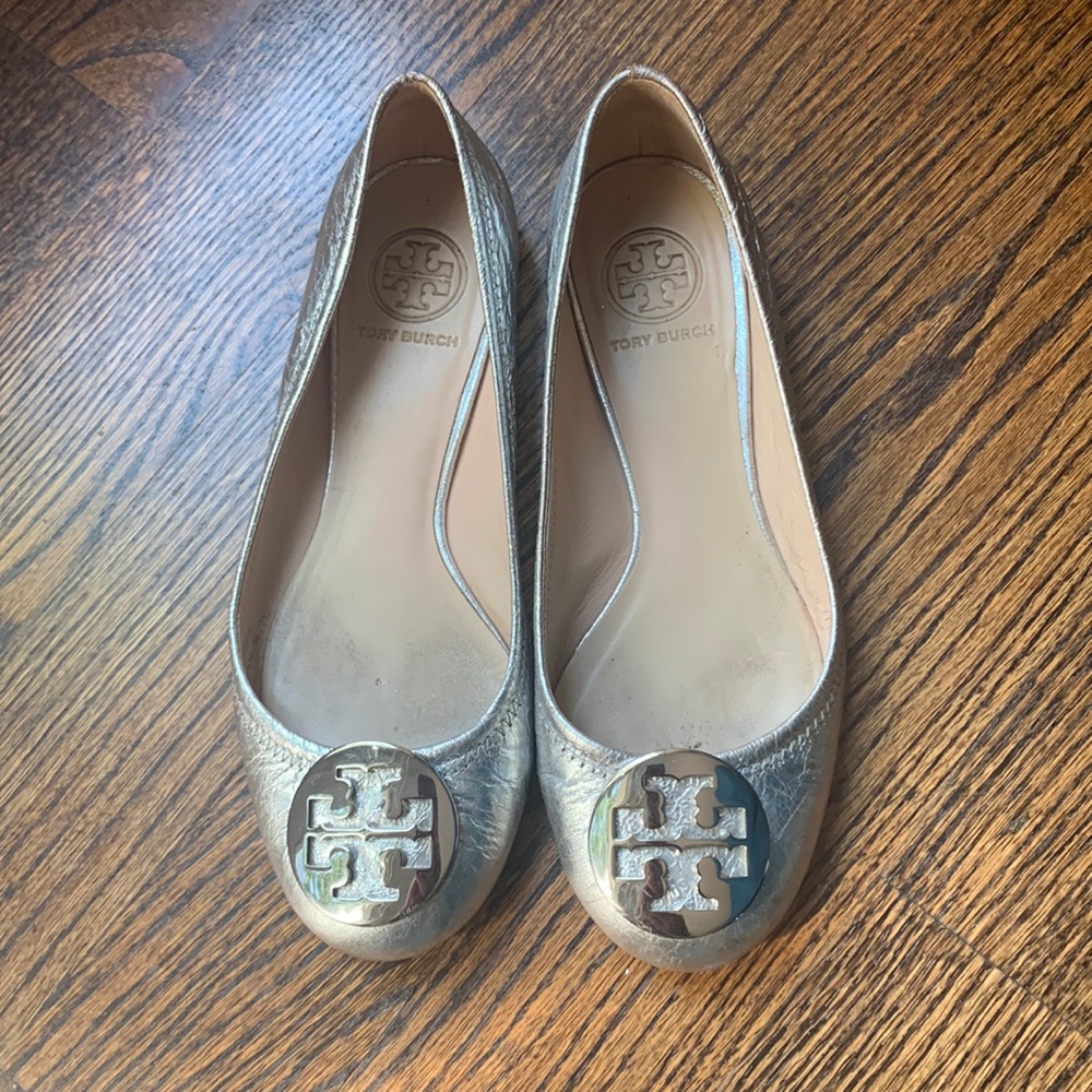Tory Burch Size 7.5 Women's Silver Solid Ballet Flats Shoes